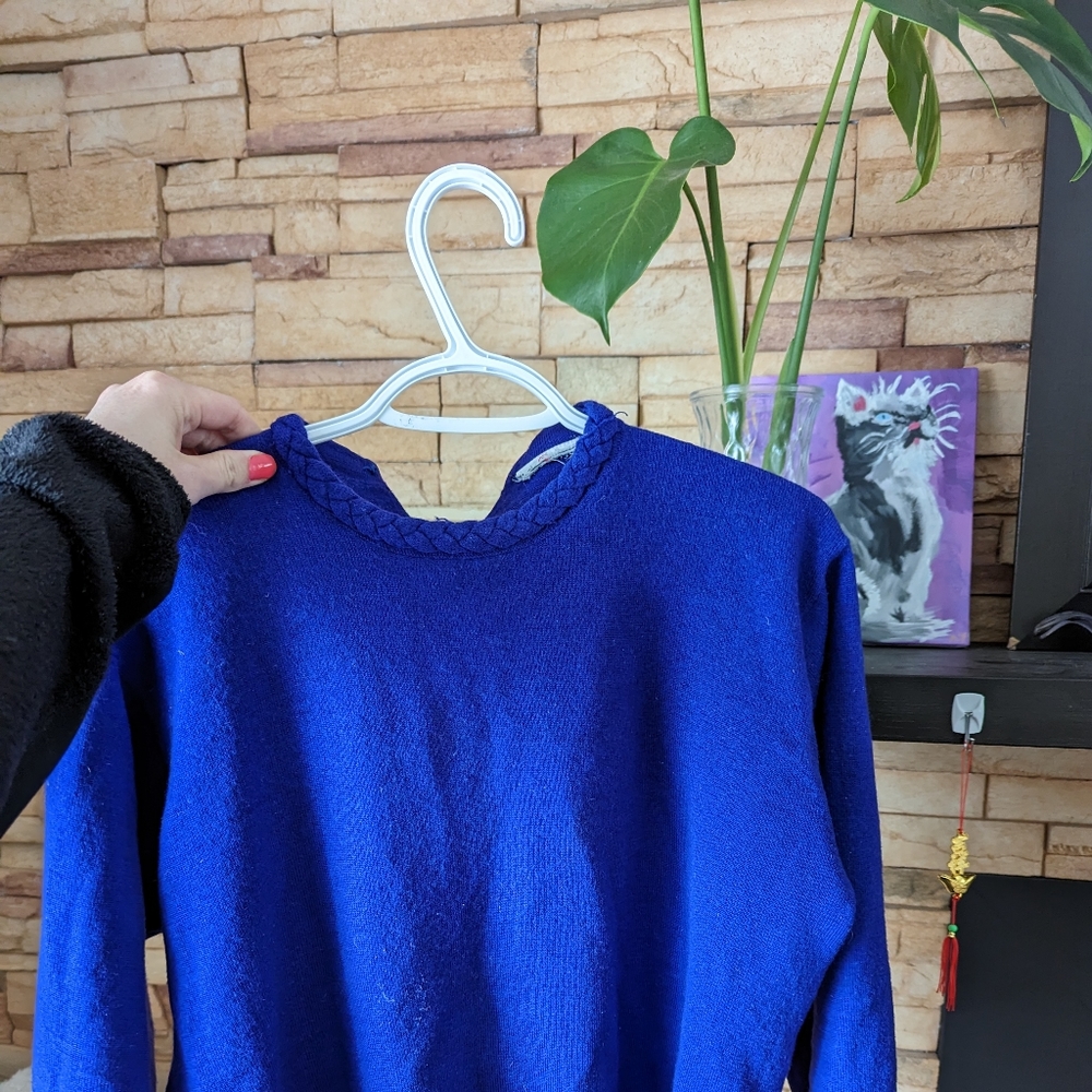 Lovely vintage sweater